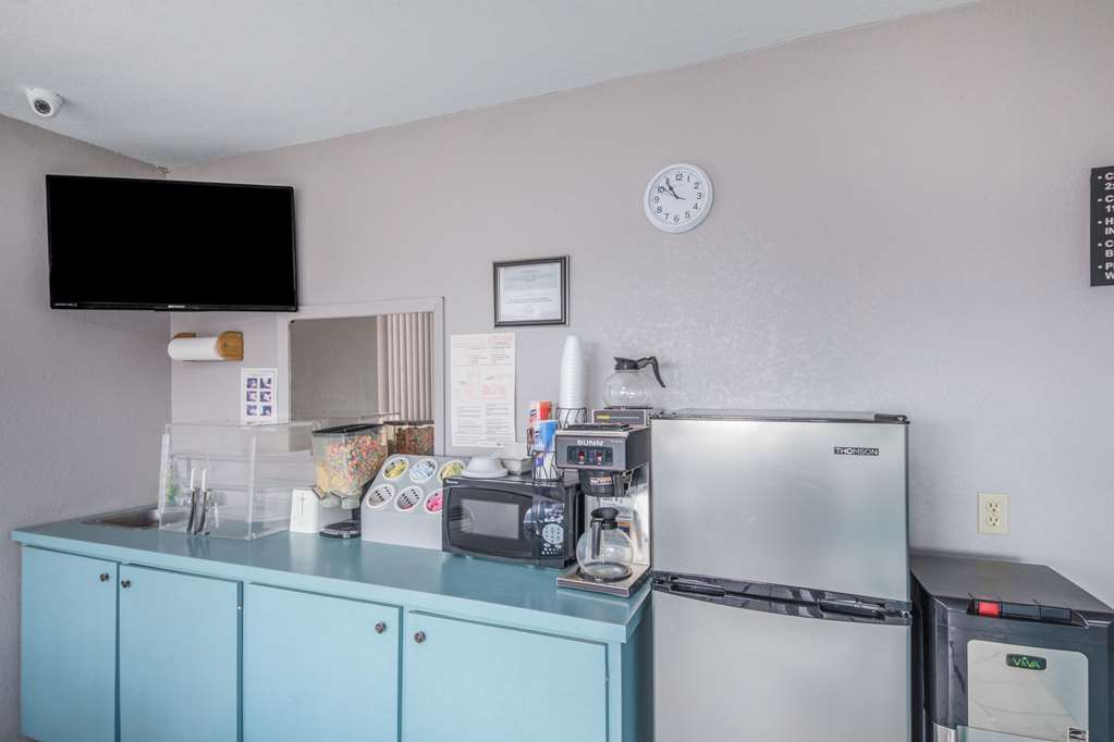 Americas Best Value Inn Giddings - photo 5