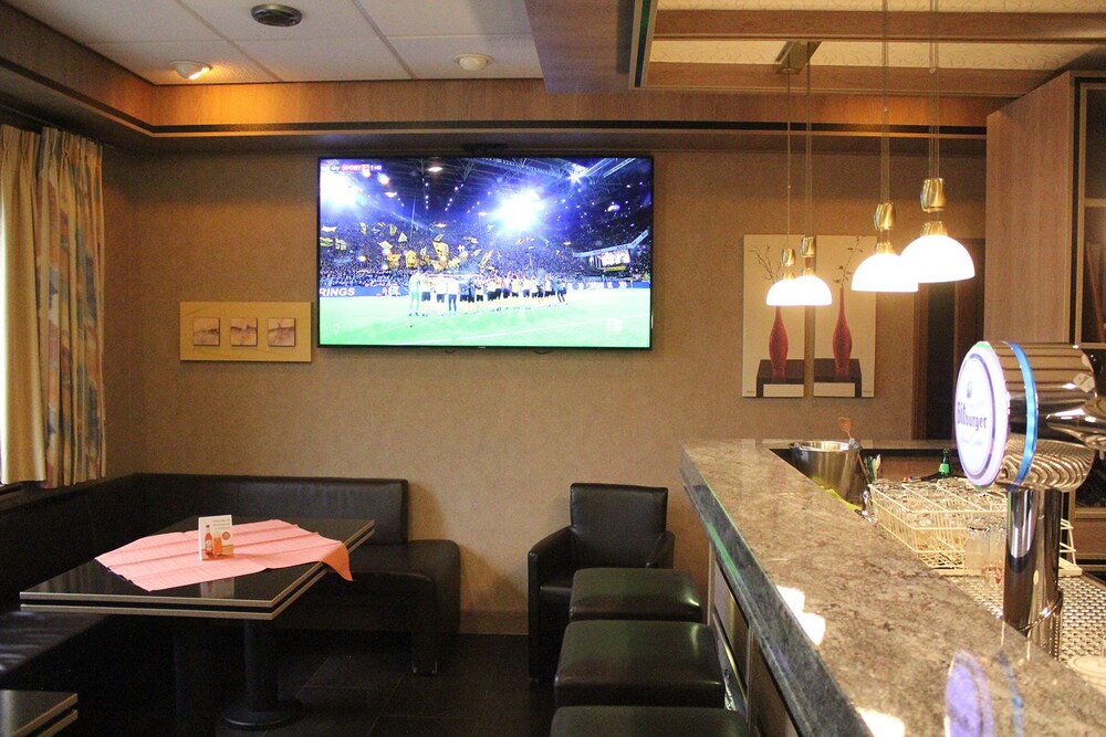 Sports Bar