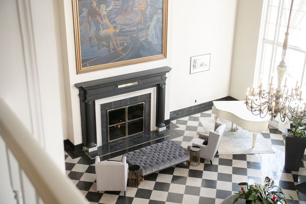 The Queensbury Hotel - photo 2