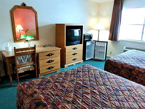Motel 6 Los Alamos - photo 3