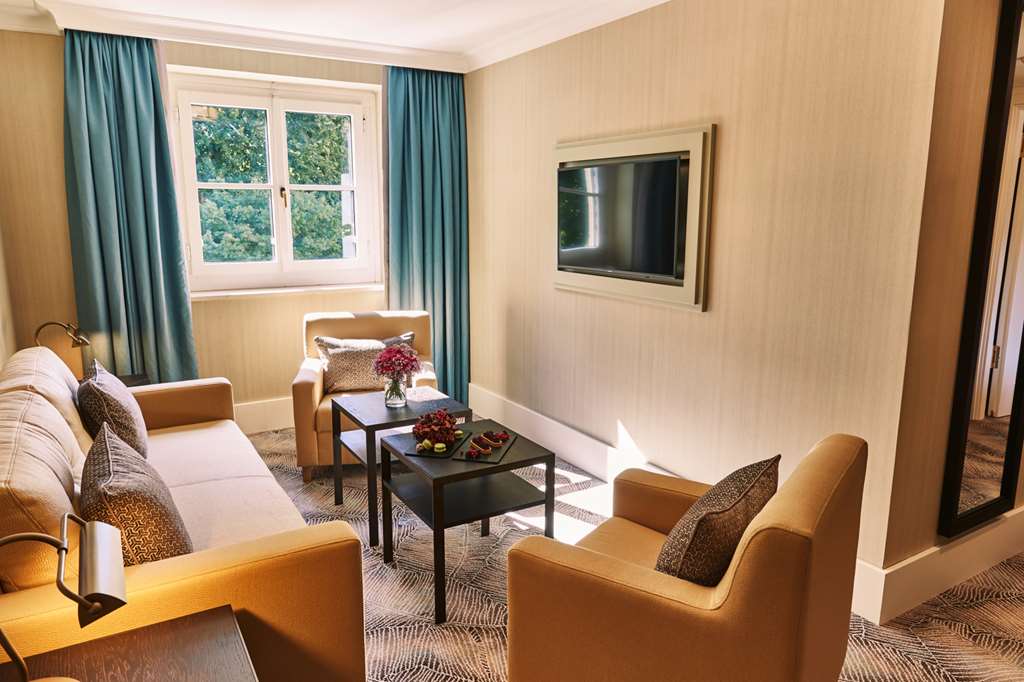 Steigenberger Grandhotel Petersberg, Koenigswinter/Bonn, Germany - Park Suite