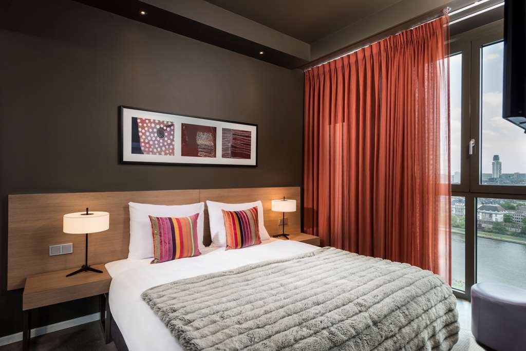 adina apartment hotel frankfurt neue oper penthouse suite bedroom