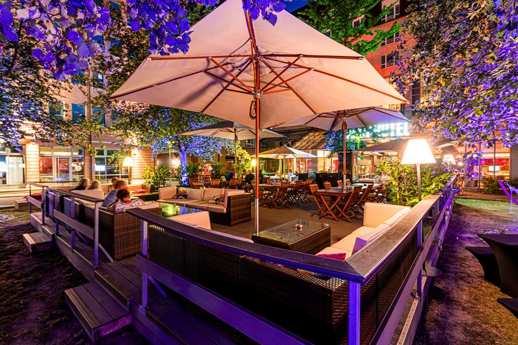 Pentahotel Leipzig Terrace night OK HighRes
