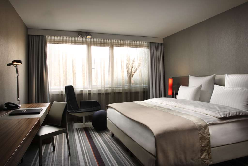 Steigenberger Airport Hotel, Frankfurt, Germany - Executive room