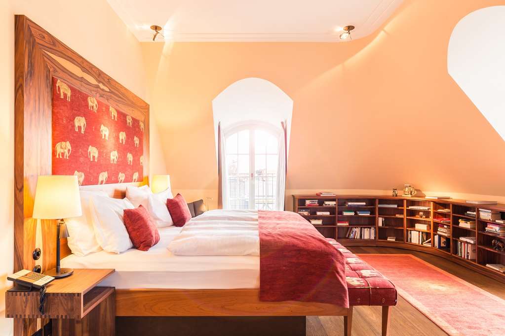 Orania  bed right Fridolin Full