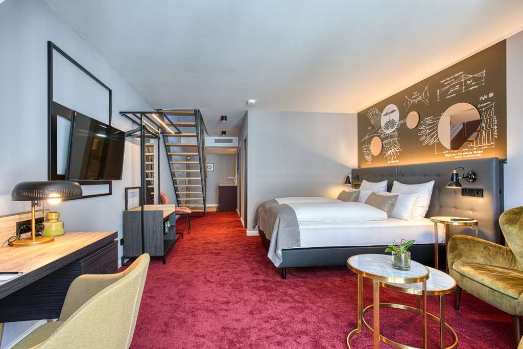 Guest room