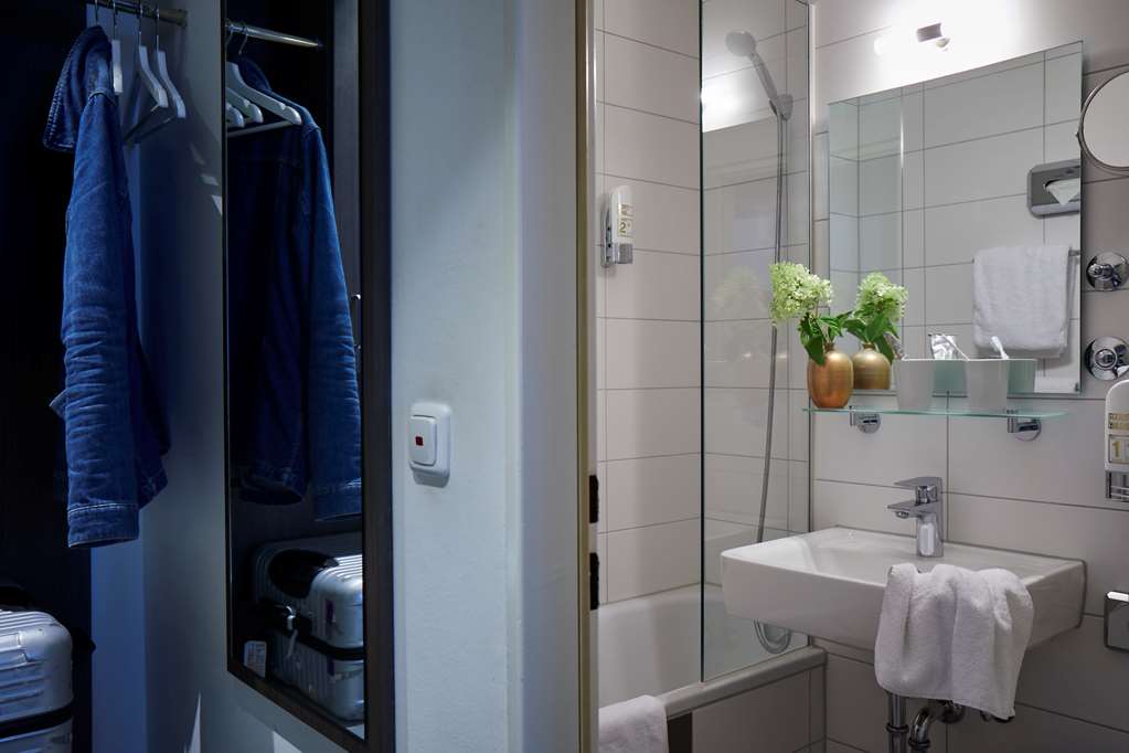 Guest room Comfort Room