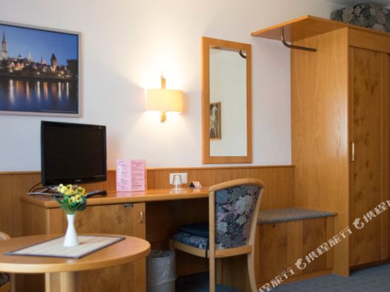 Hotel Interior/Public Areas
