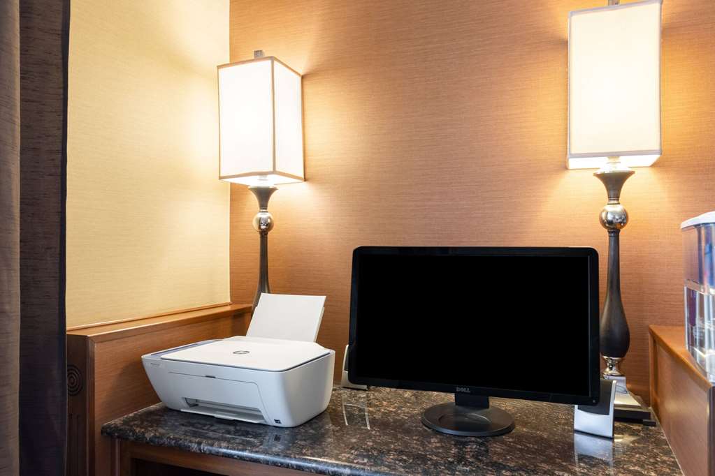Days Inn by Wyndham Columbia Kentucky - photo 5