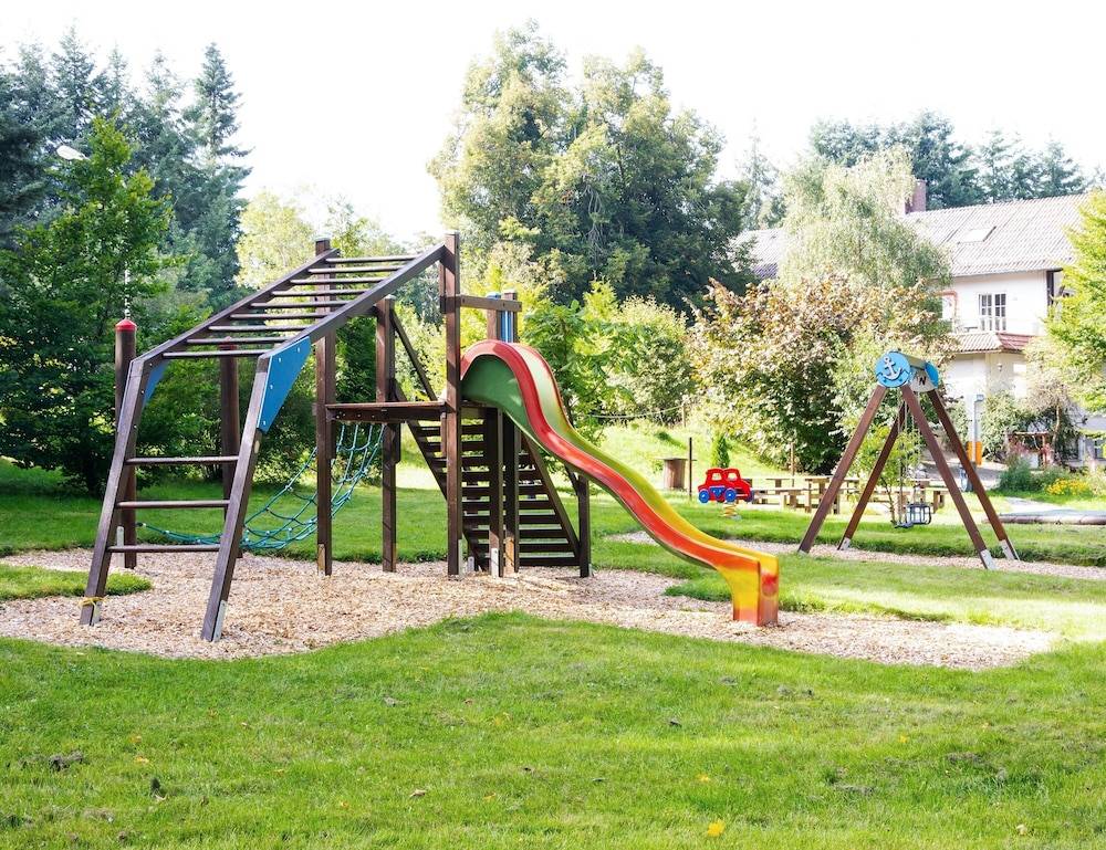 Children's play area - outdoor