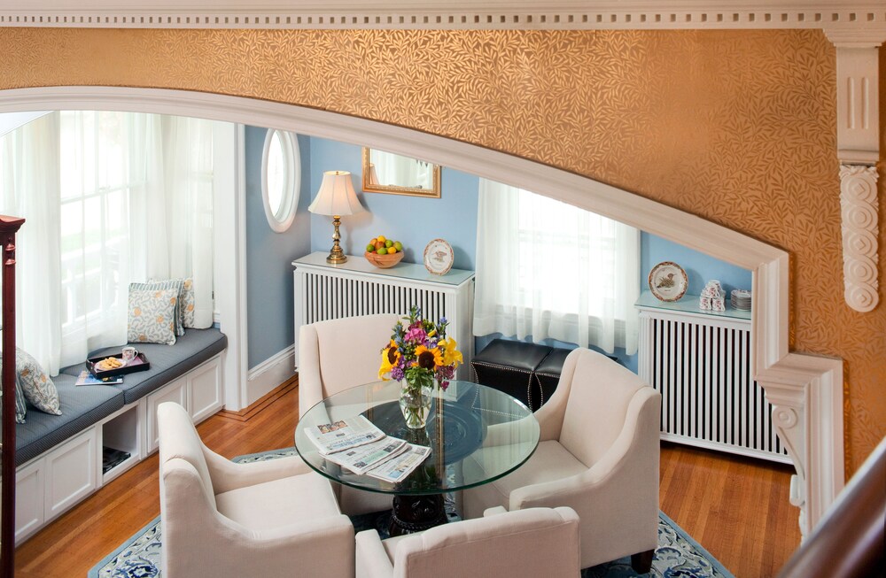 Maine Stay Inn & Cottages - photo 2