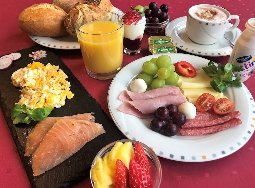 Breakfast meal