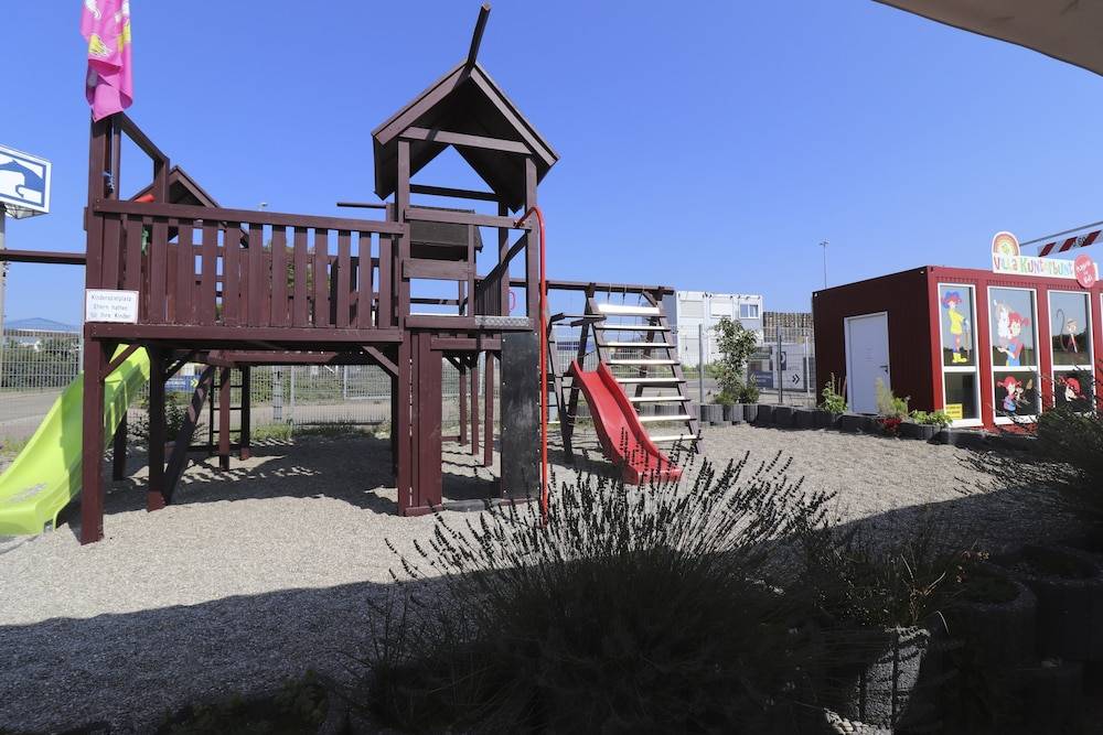 Children's play area - outdoor