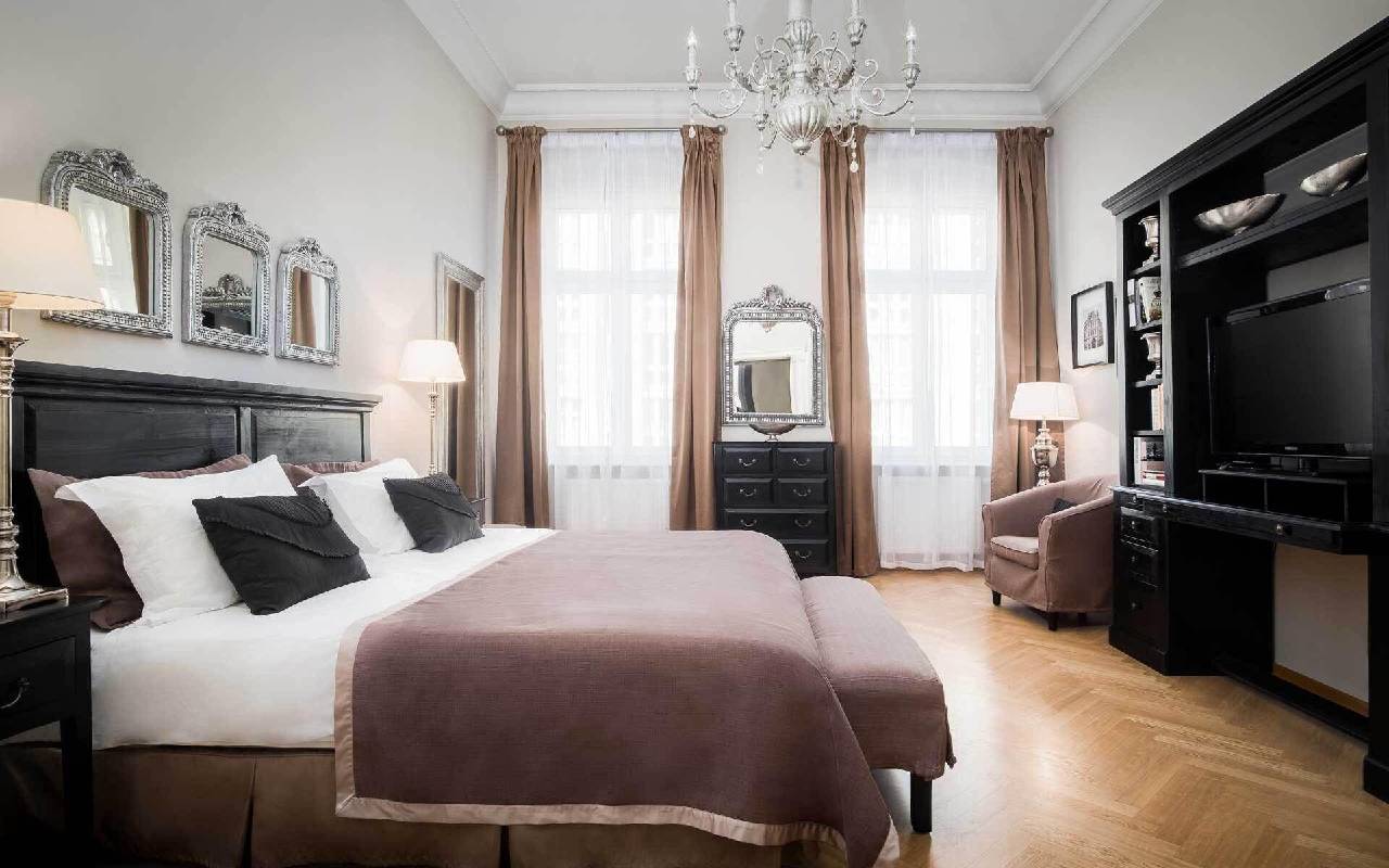 Guest room