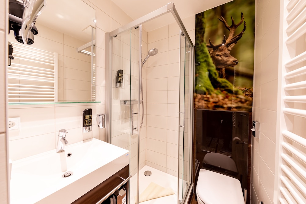 Bathroom amenities
