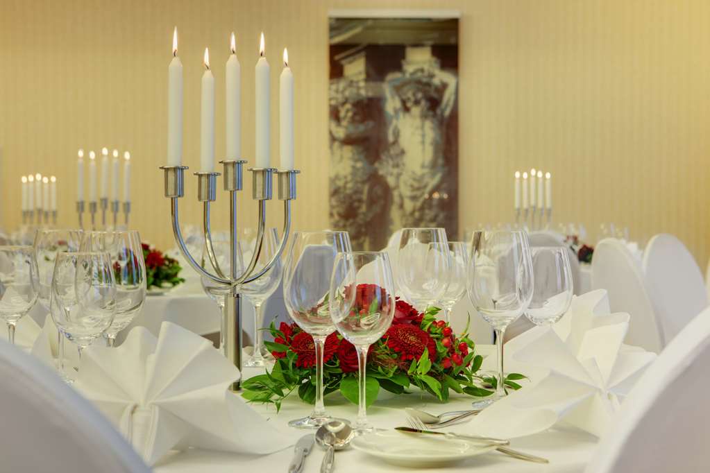 Steigenberger Hotel De Saxe, Dresden, Germany - meeting room