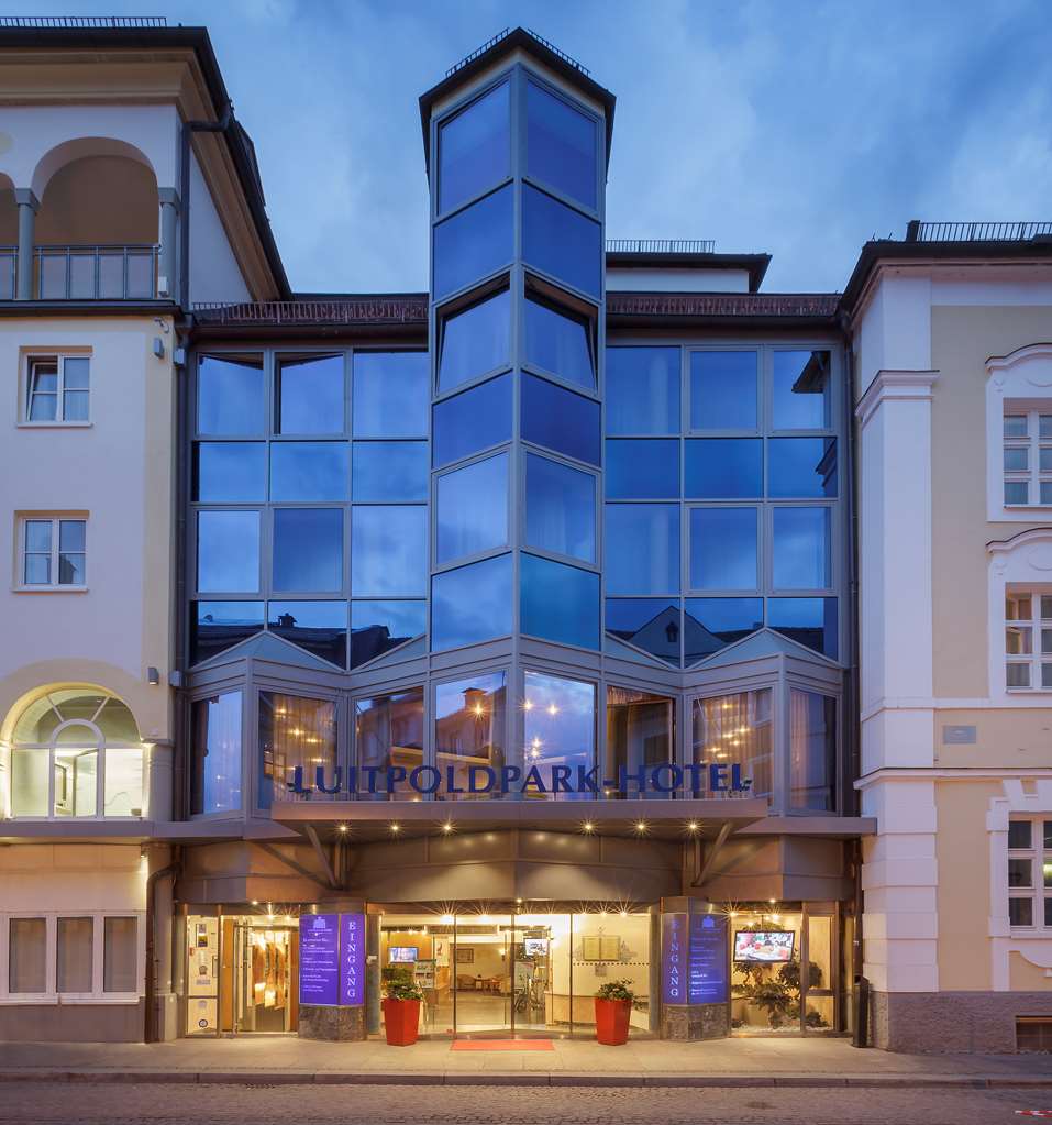 Entrance TOP Luitpoldpark Hotel Fuessen