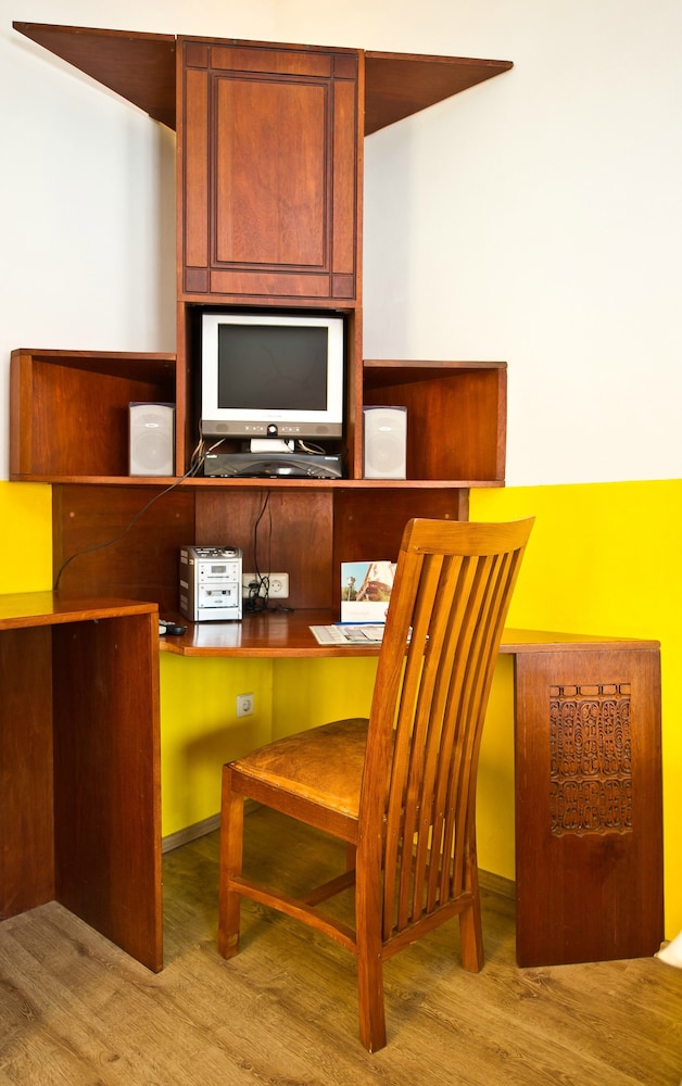 In-room business center