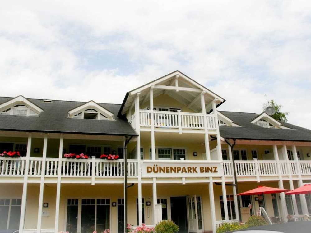 Dünenpark Binz Komfort Ferienwohnung mit 1 Schlafzimmer und Terrasse im Erdgeschoss 102