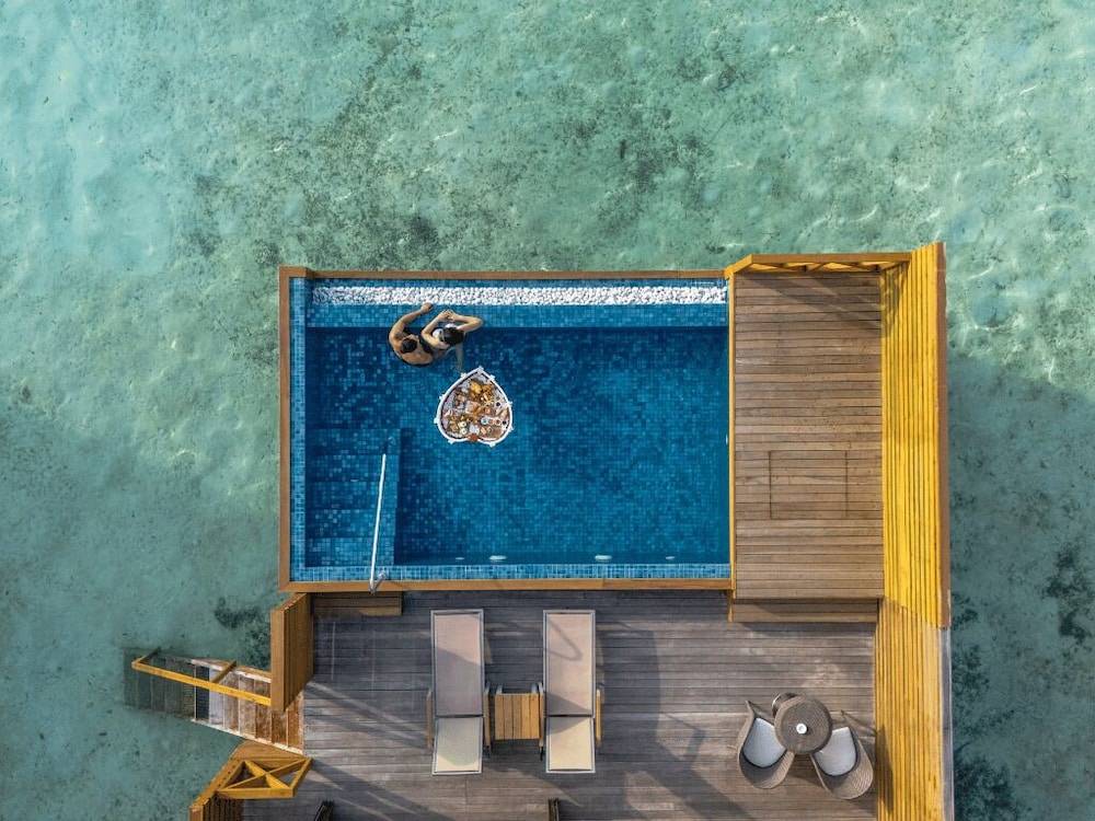 Private pool