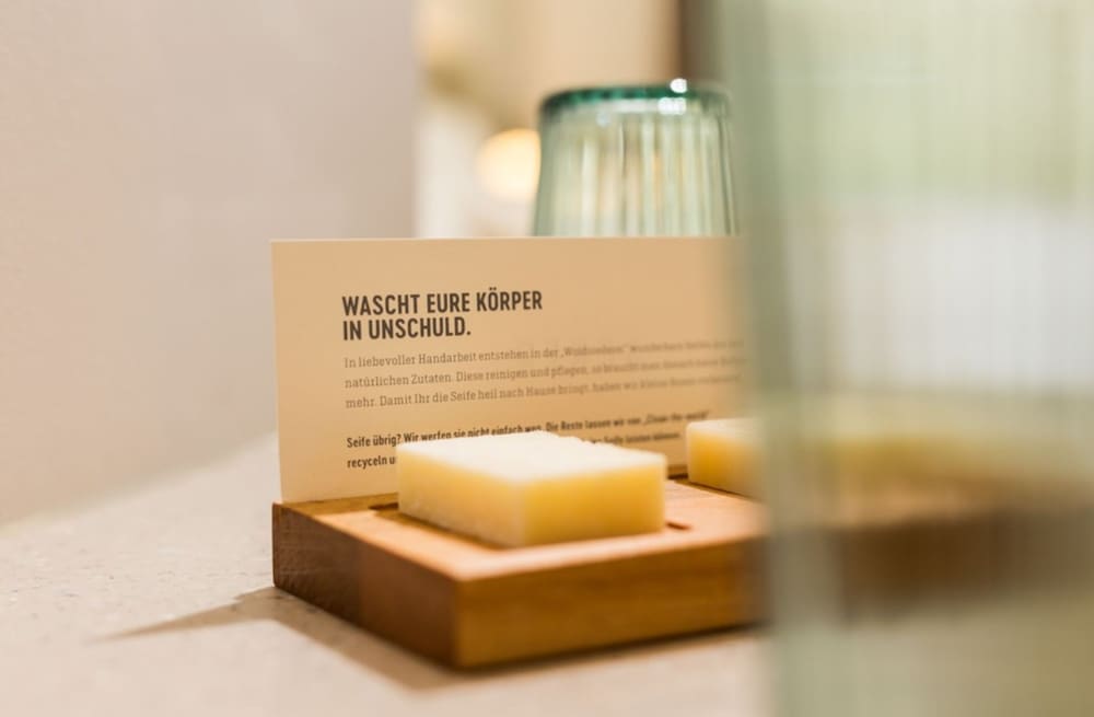 Bathroom amenities