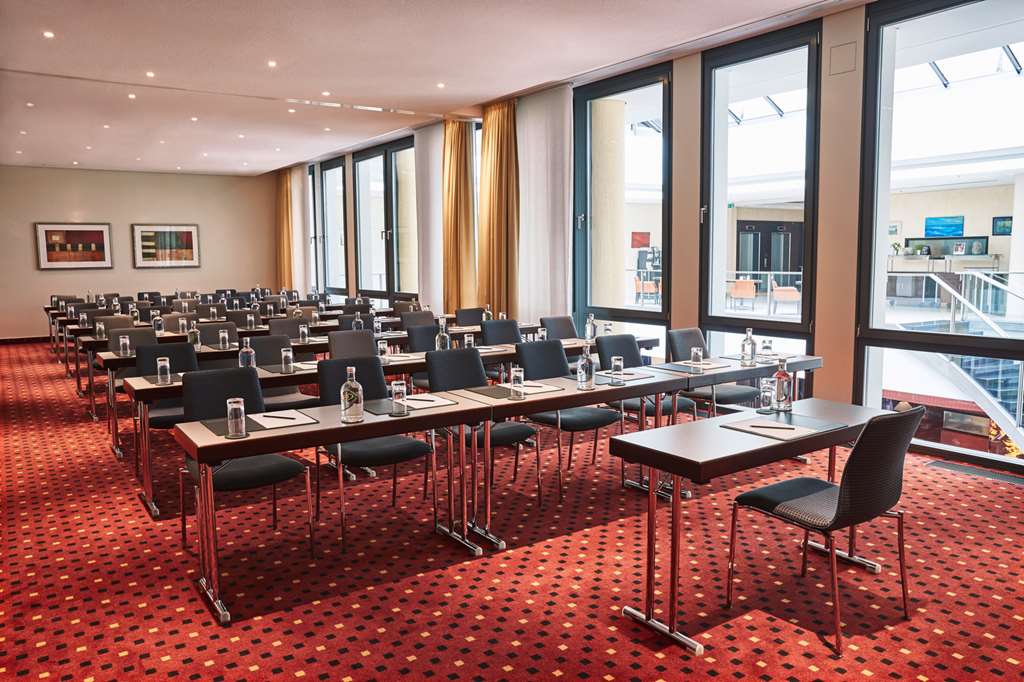 Steigenberger Hotel De Saxe, Dresden, Germany - meeting room