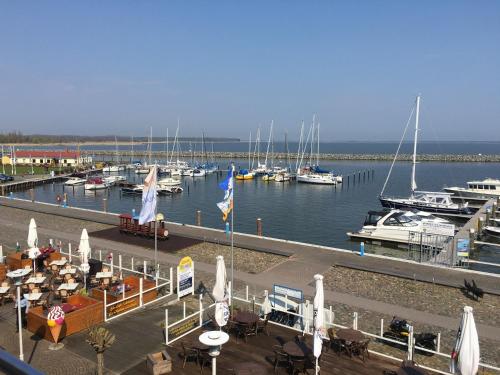 Sur la Mer Pension & Restaurant