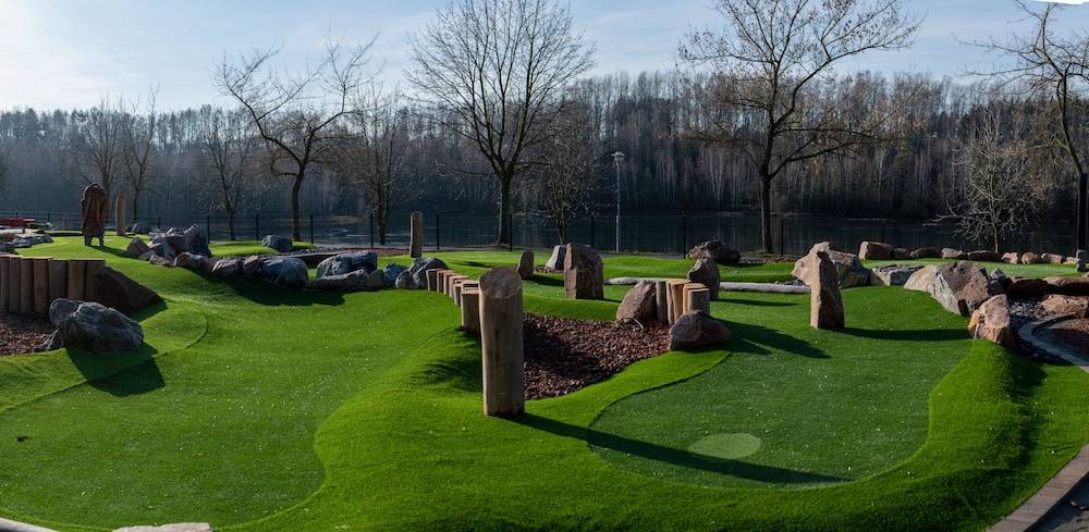 Mini-golf