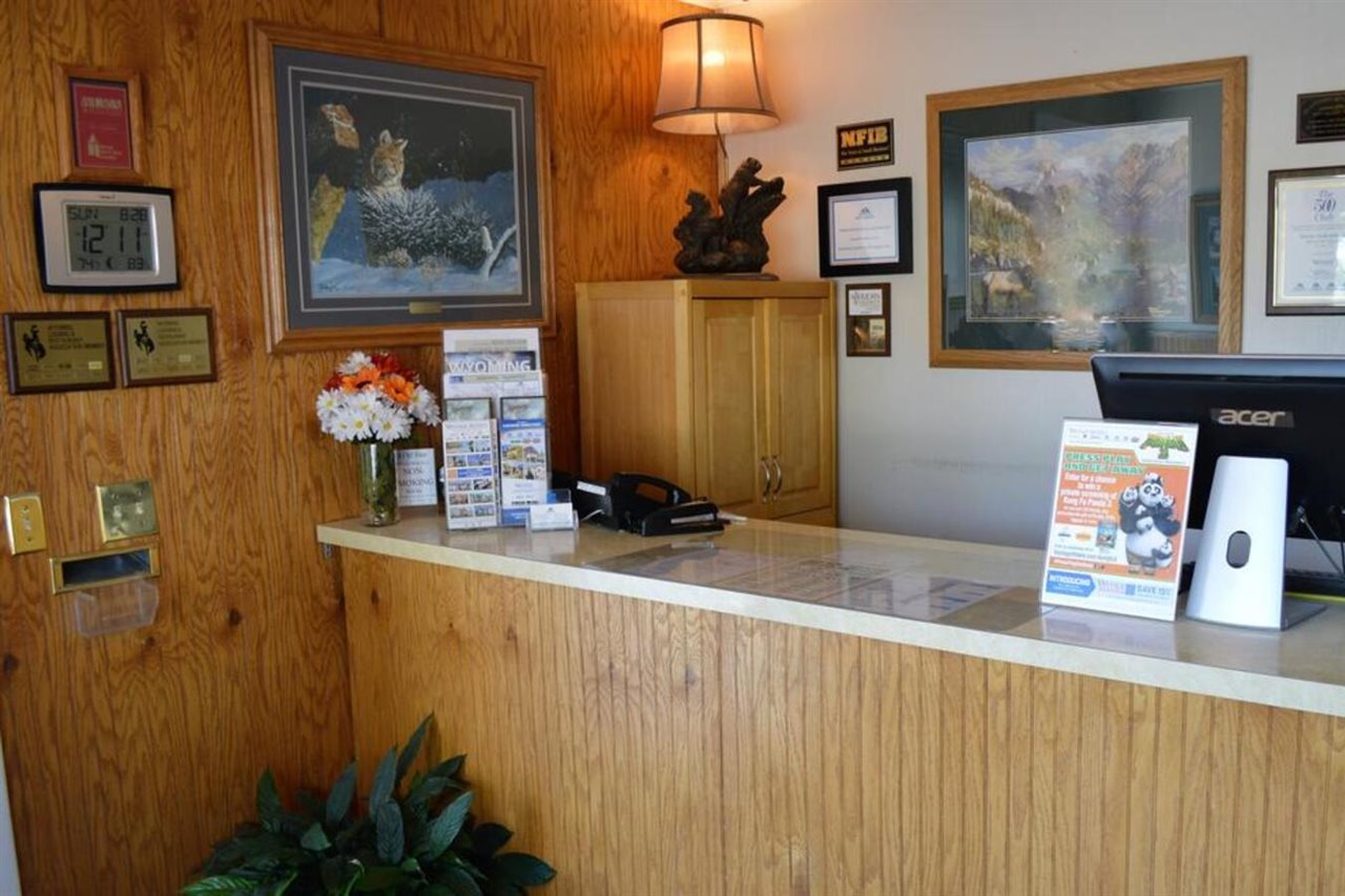 Americas Best Value Inn Sheridan - photo 3