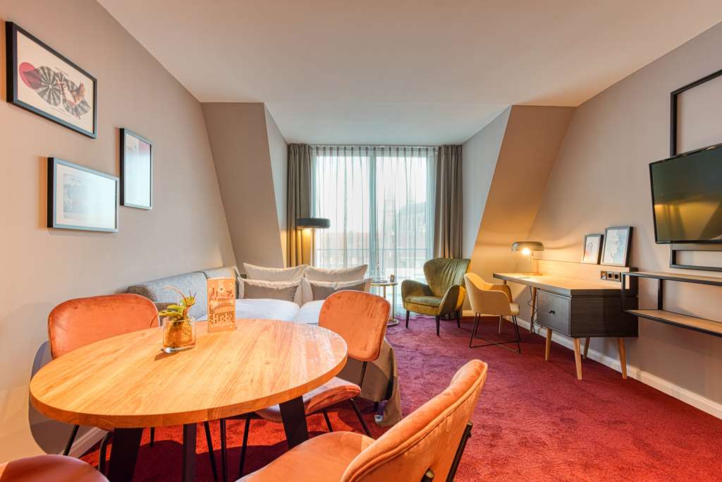 Guest room