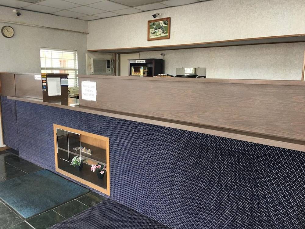 Thunderbird Motel Hillsboro - photo 5