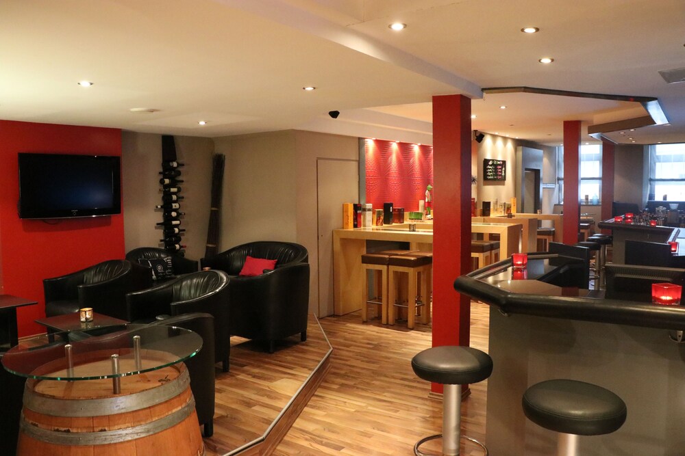 Hotel Bar