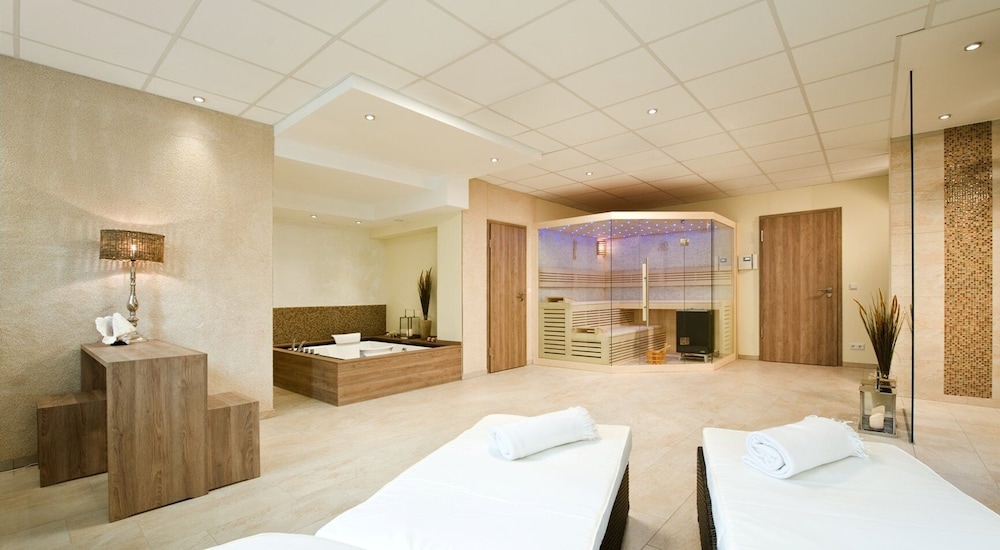Private spa tub