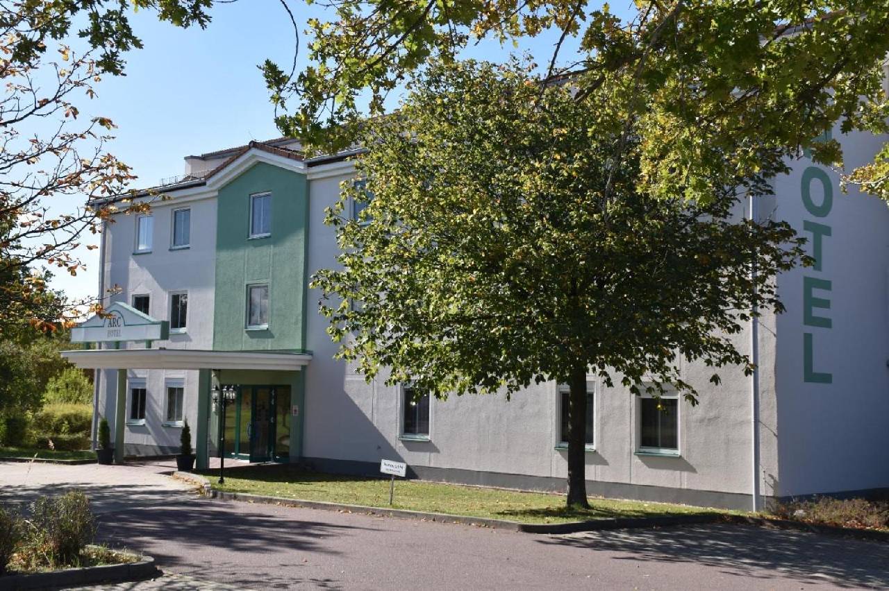 Arc Hotel
