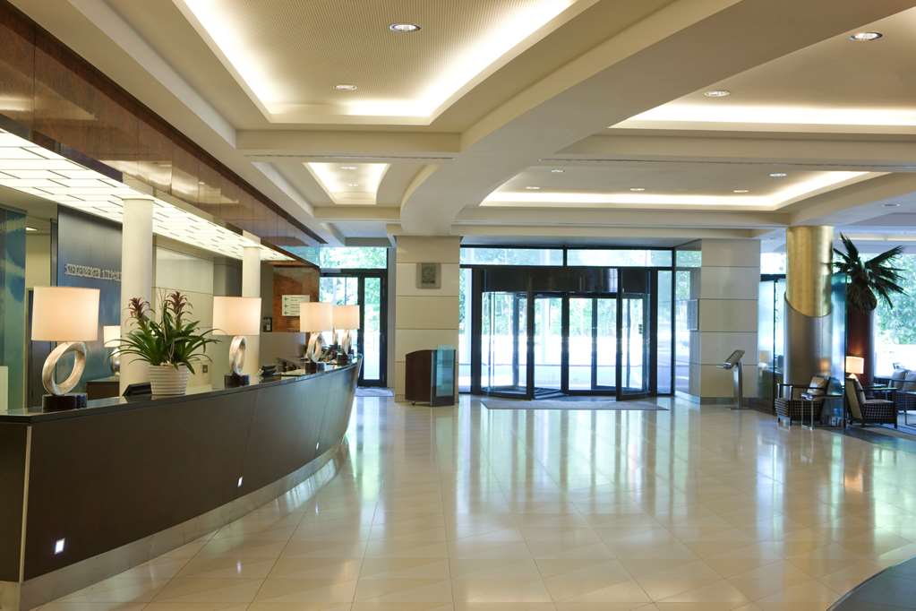 Steigenberger Airport Hotel, Frankfurt, Germany - Lobby
