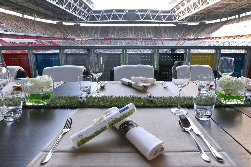 Stadiumterrasse with Arenaview