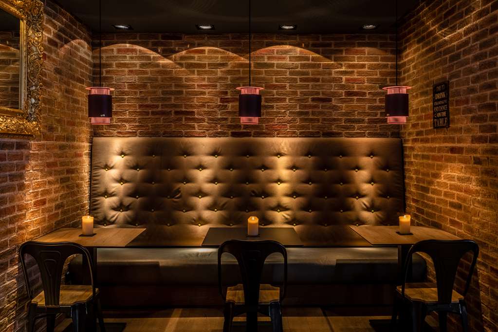 Pentalounge