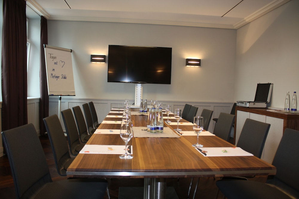 Meeting facility