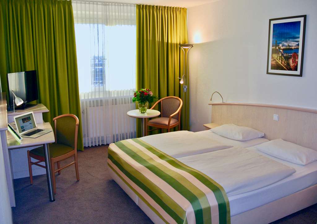 Double Bedroom TOP Panorama Inn Hamburg