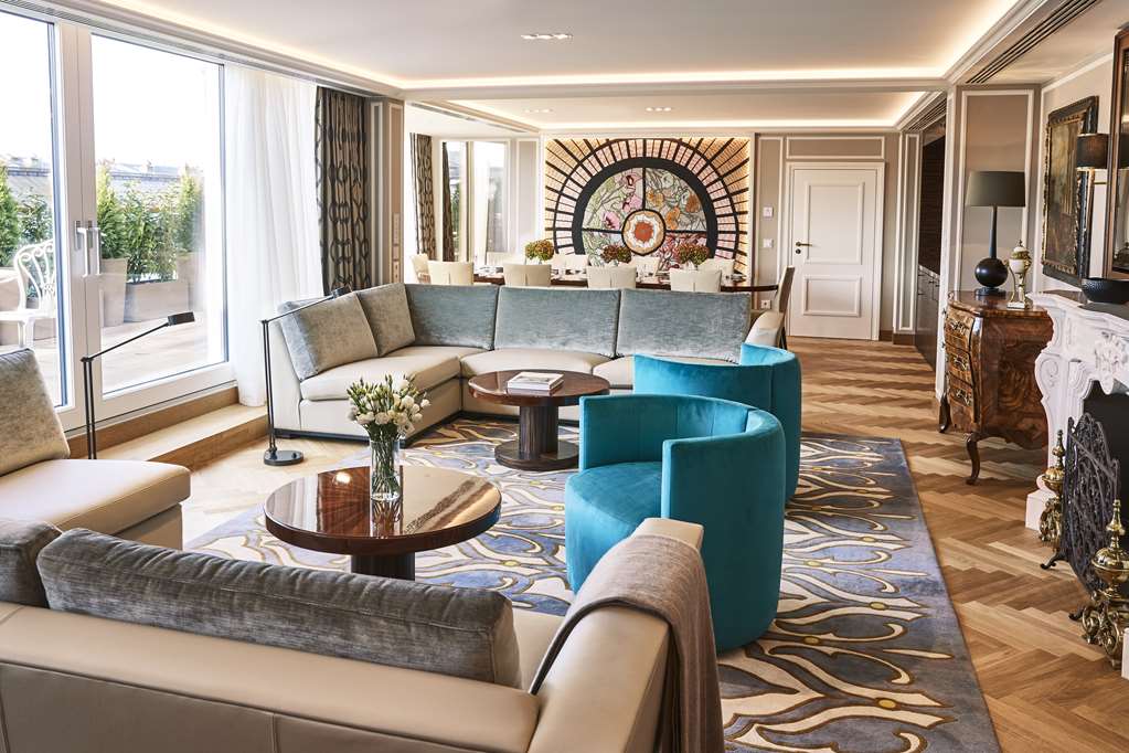 MUC1_Maximilian Suite 14.jpg
