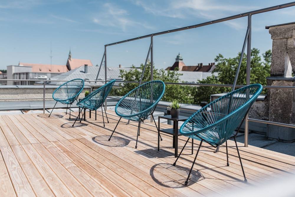 Sundeck