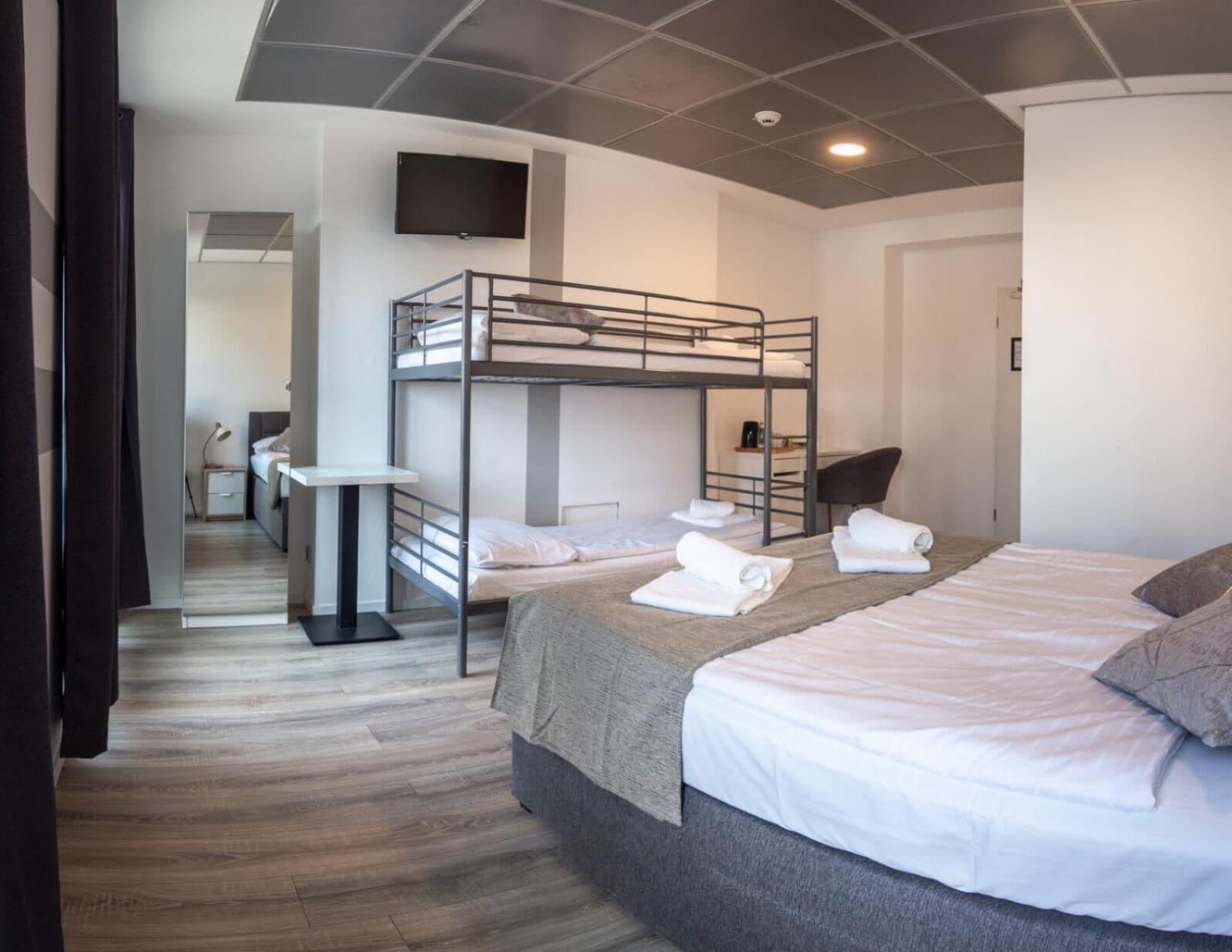 Guest room