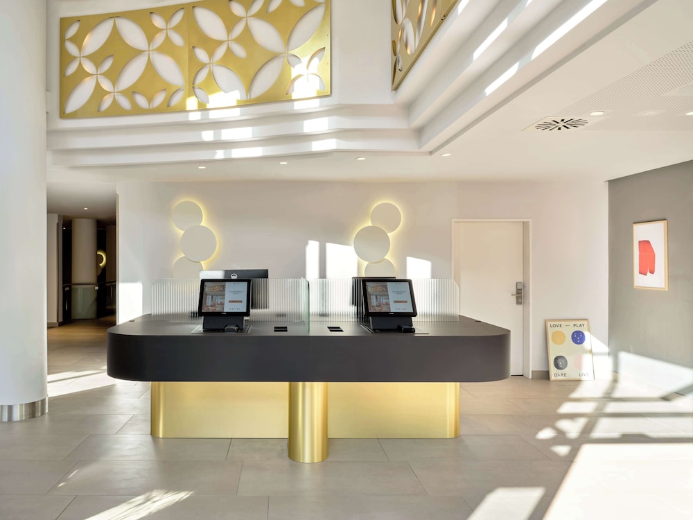Check-in/check-out kiosk