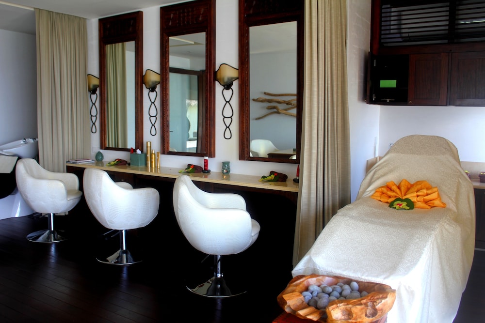 Hair salon