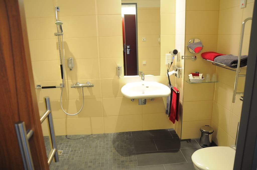 Bathroom EMBRACE room