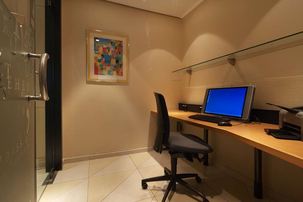 Steigenberger Airport Hotel, Frankfurt, Germany - Business Center