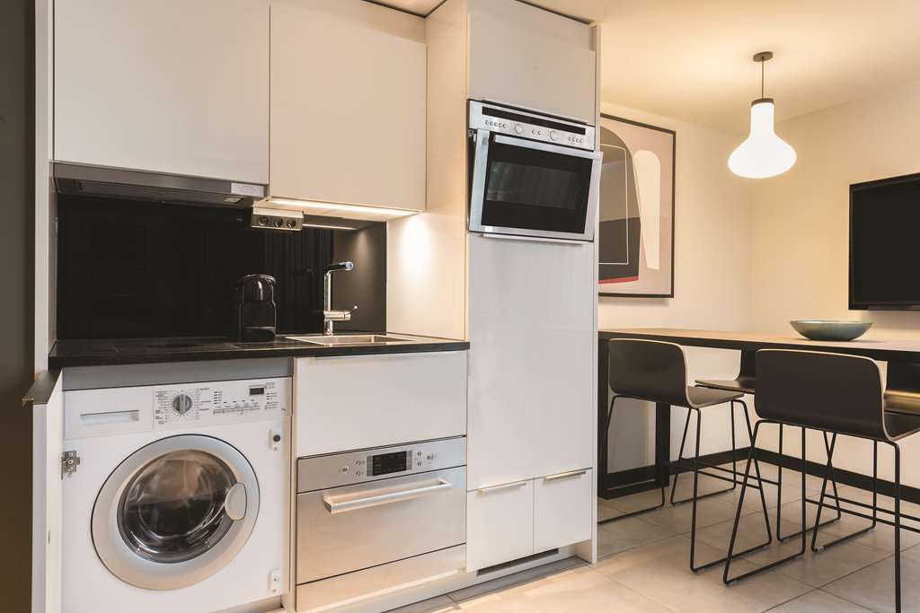 adina apartment hotel hamburg speicherstadt one bedroom kitchen