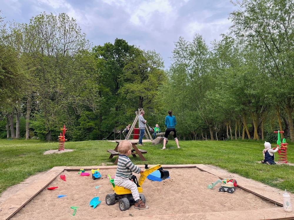 Children's play area - outdoor