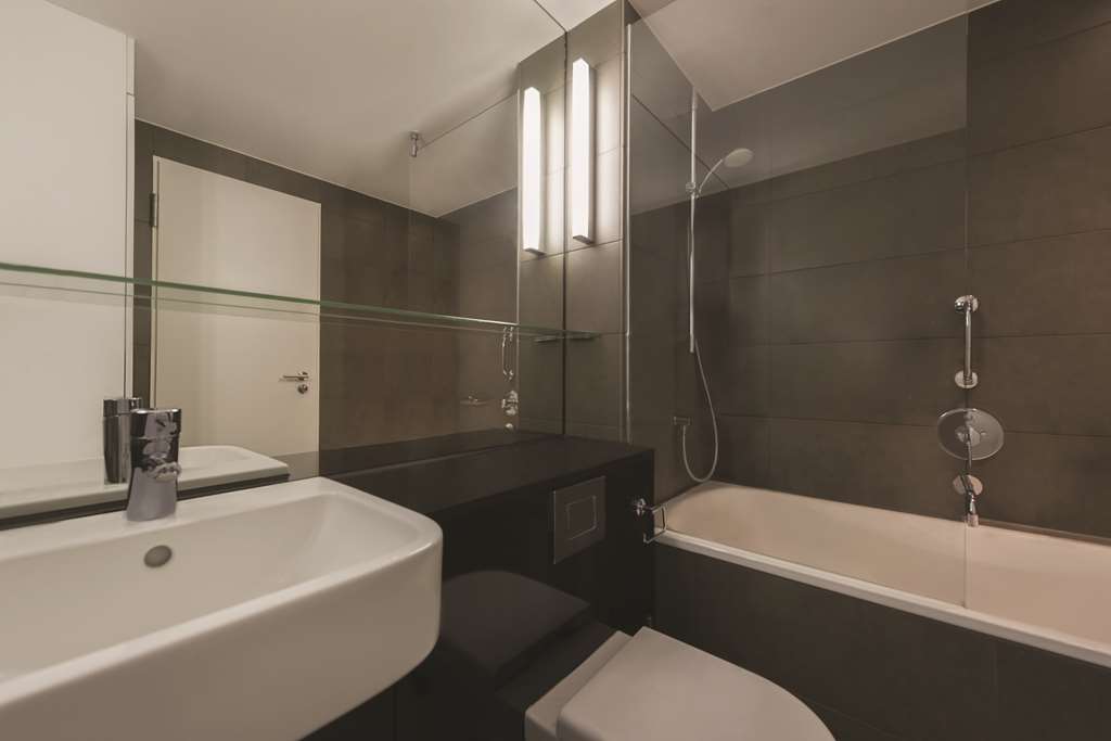 adina apartment hotel hamburg michel one bedroom apartment bathroom