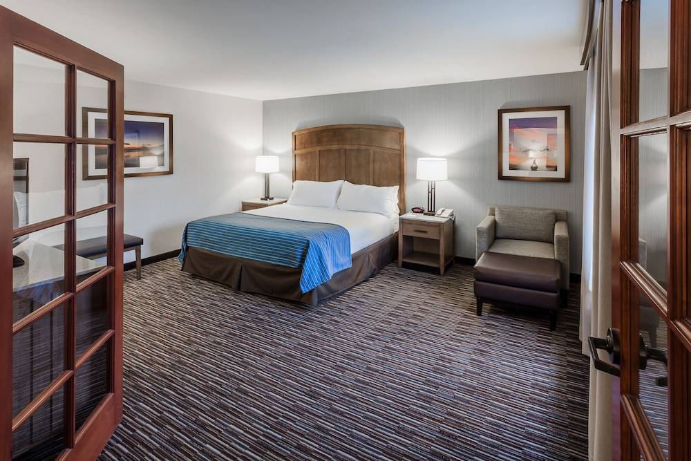 Holiday Inn Express Hotel & Suites Carpinteria - photo 5